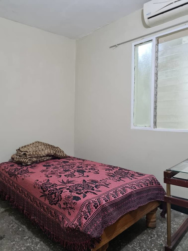 Imagen 7 de 8 de Casa En Venta - Urb. Caujaro Ma