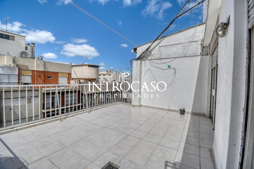 Departamento En  Venta 2 Ambientes Con Dependencia Con Terraza