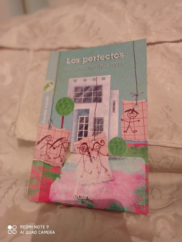 Los Perfectos / Rodrigo Muñoz Avia