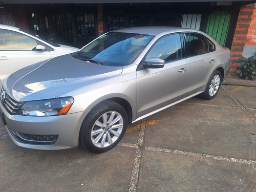 Volkswagen Passat 2.5 Confortline R 17 At