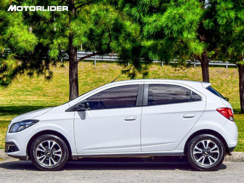 Imagen 2 de 25 de Chevrolet Onix Ltz 1.4 Extra Full | Permuta / Financia