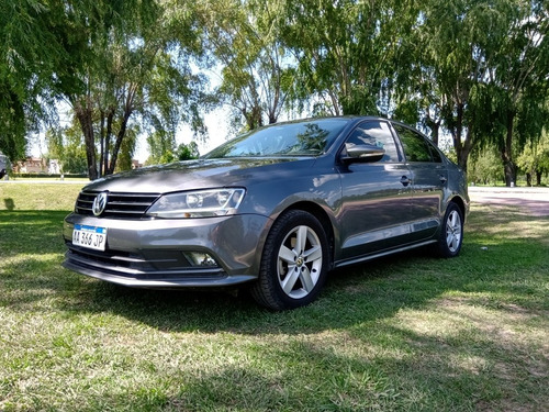 Volkswagen Vento 2.5 Advance Plus 170cv 2016