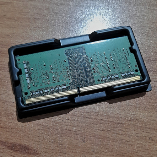 Sk Hynix Ram Para Laptop 4gb Ddr4 3200 Hma851s6djr6n - Xn (Usado)
