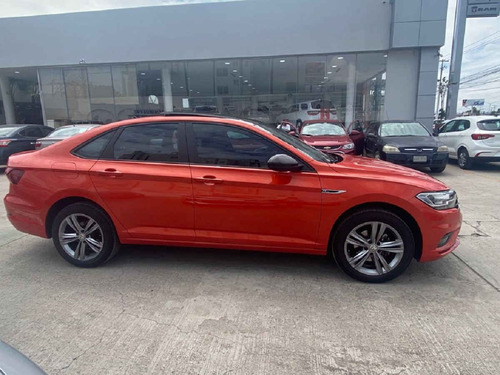 Imagen 6 de 15 de Volkswagen Jetta 2019 4p R-line L4/1.4/t Aut