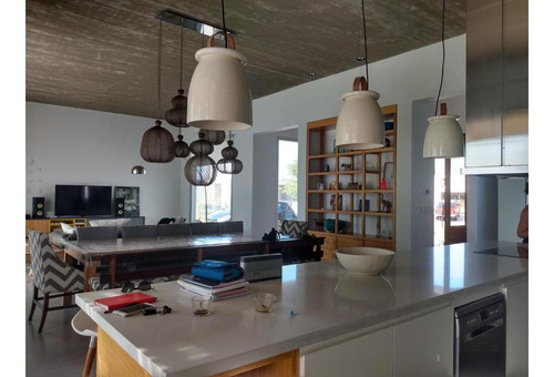 Venta Casa El Cantón Barrio Islas