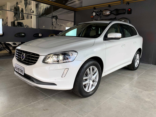 Volvo Xc60 2.4 D5 Momentum Diesel Awd 4p Automático