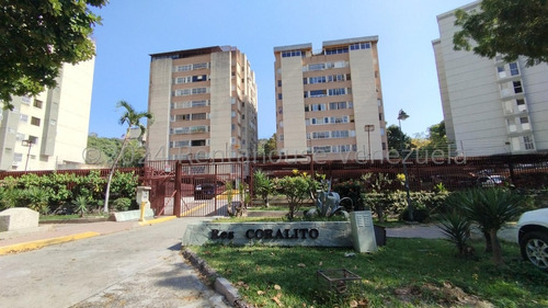 Fabuloso Apartamento En Venta  De Oportunidad En La Av Ppal De Santa Fe  24-18422