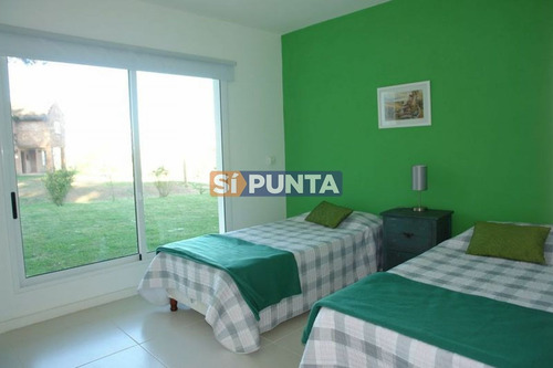 Imagen 11 de 17 de Casa En Venta - Playa Montoya