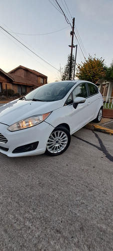 Ford Fiesta Kinetic 1.6 Titanium Powershift 120cv