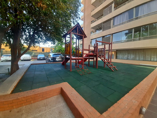 Metro Los Orientales // Los Aliaga / Dublé Almeyda