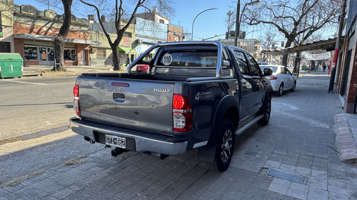 Vendo Mi Hilux Sr 4x4 Muy Buen Estado General Con Varios Acc