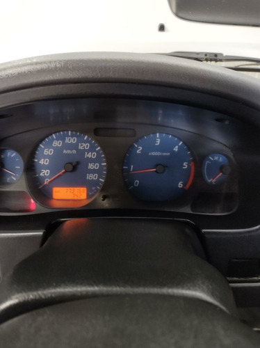 Imagen 6 de 8 de Nissan Np300 2014 2.5 Diesel Chasis 4x2 Mt