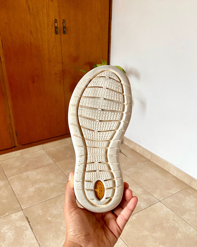 Calzado Zapatillas Crocs De Niña Con Cordones (Usado)