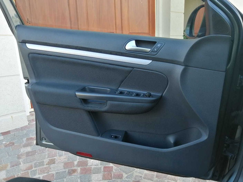 Imagen 11 de 15 de Volkswagen Vento 2.5 Advance 170cv 2009