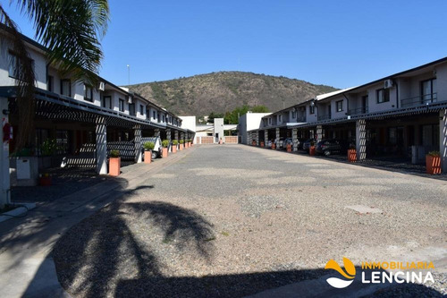 Imagen 5 de 18 de Duplex En Venta - 1 Dormitorio Con Cochera - Miguel Muñoz - Carlos Paz