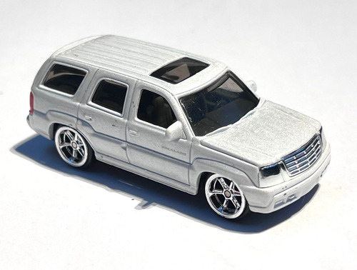 Hot Wheels Whips Team Baurtwell Cadillac Escalade Premium