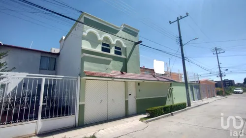 Venta Casa 4 Ambientes Issste