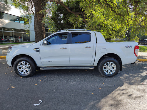 Imagen 3 de 20 de Ford Ranger 2016 Limited 4x4 At Abasto Motors