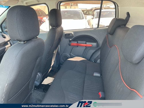 Imagem 8 de 9 de Fiat Uno Sporting 1.4 Evo Fire Flex 8v 4p Flex 2014