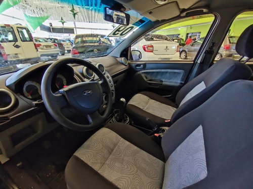 Imagem 11 de 18 de Ford Fiesta Sedan 1.6 Mpi 8v 2010