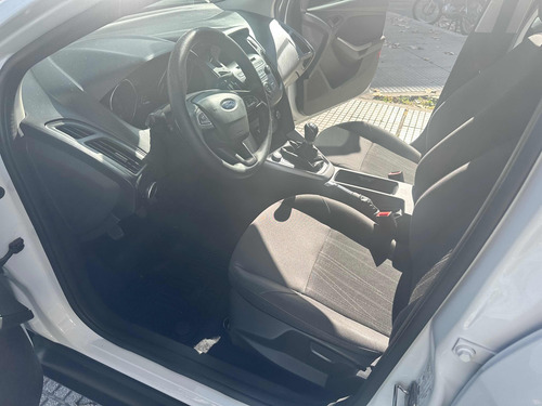 Ford Focus III 1.6 Sedan S