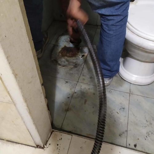 Imagen 4 de 5 de Plomero.destapados De Cañeria ,servicio De 24hrs Al Dia
