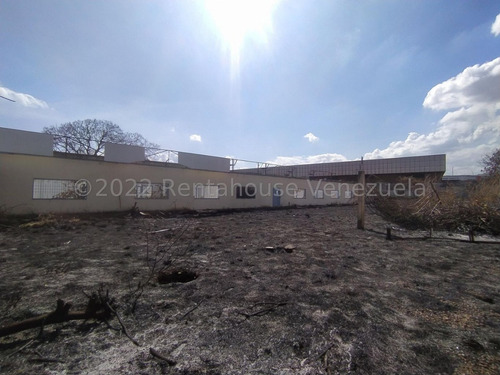 Imagen 11 de 30 de Terreno En Venta En Zona Industrial De Barquisimeto Lara 0.4.2.4.5.9.3.7.5.4.2/ Rent-a-house Mls Código: 22-24388, Cuenta Con 5.153 Mts2