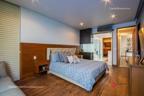 Casa De Lujo Con Alberca En Venta Zona Andares