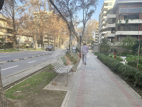 Estacionamiento En Arriendo En Providencia
