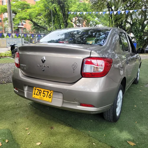Renault Logan 1.6 Authentique