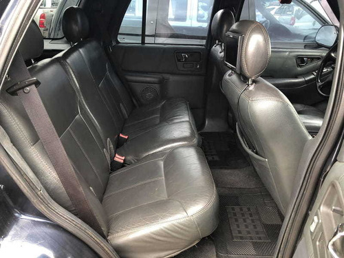 Chevrolet S-10 Blazer Advantage 4x2 2.4 8v 4p 2005