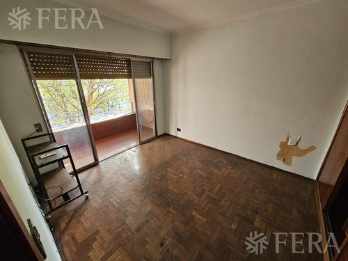 Venta De Casa De 4 Ambientes Con Cochera Y Quincho En Piñeyro