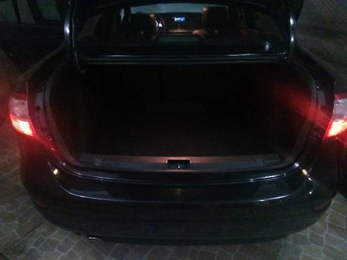 Renault Fluence 2015 2.0 Dynamique Hi-flex 4p