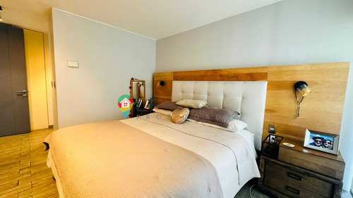Moderno, Comodos Espacios, Residencial (81791)
