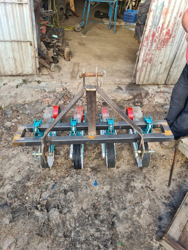 Imagen 5 de 5 de Sembradoras, Manuales Y Adaptables A Tractor
