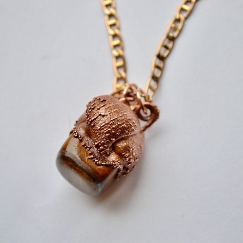 Imagen 4 de 5 de Collar Corazon Piedra Ojo De Tigre , Cadena De Bronce, Cod1