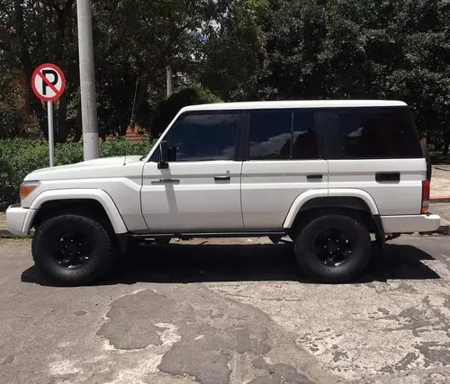 Ampliaciones Fenders Land Cruiser 70 4 Puertas 4.0 Buches