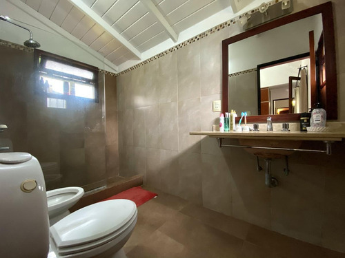 Casa De 3 Dormitorios Con Pileta Y Parrillero - Aldea - Fisherton