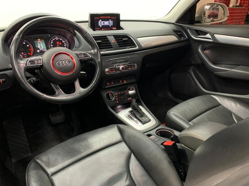 Imagem 13 de 14 de Audi Q3 2.0 Tfsi Ambiente S Tronic Quattro Gasolina Automá