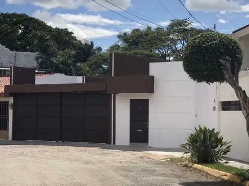 Se Vende Casa De Una Sola Planta En La Colonia Los Laureles