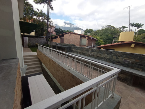 Imagen 14 de 30 de Se Vende Casa 550m2 4h+s/4b/4p Lomas De Chuao 4644
