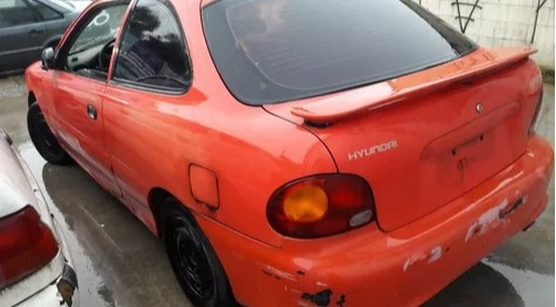 Sucata Hyundai Accent97 (p/ Retirada De Peças)