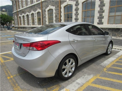 Hyundai Elantra 1.8 Gls 16v Gasolina 4p Automático