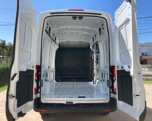 Imagen 9 de 14 de Ford Transit 2.2 Tdi Furgon Medio Techo Elevado 350m 0kmmy22