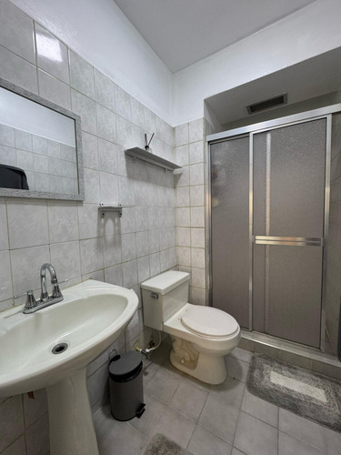 Apartamento En Venta Con Planta Electrica Amoblado Av. Bolivar