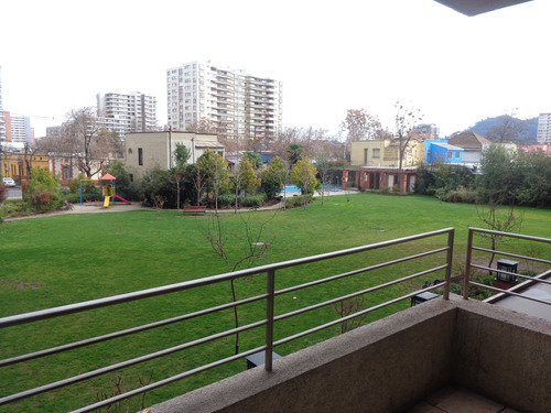 Depto En Piso 2, Con Estacionamiento Y Bodega En Condominio.