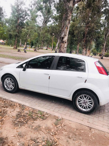 Fiat Punto 1.6 Essence 2011