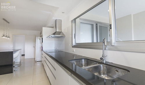 Hermoso Apartamento En Alquiler, Torre Lobos, Punta Del Este.