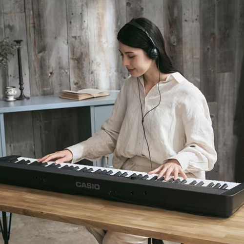 Teclado musical Casio Casiotone CT-S1 con 76 teclas, color negro