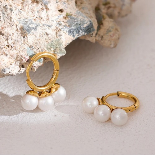 Aros Zarcillos Triple Perla Acero Inoxidable Bañado En Oro